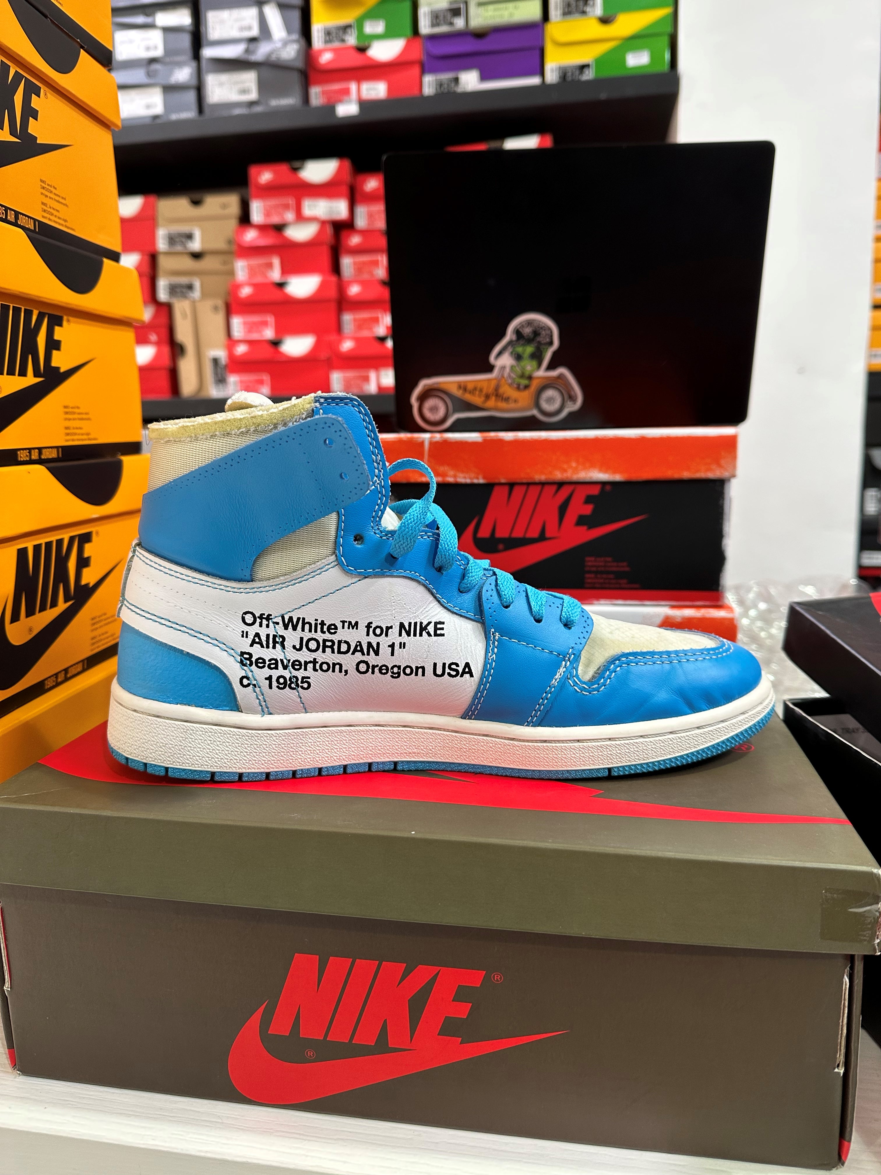 Jordan 1 off shop white unc retail price