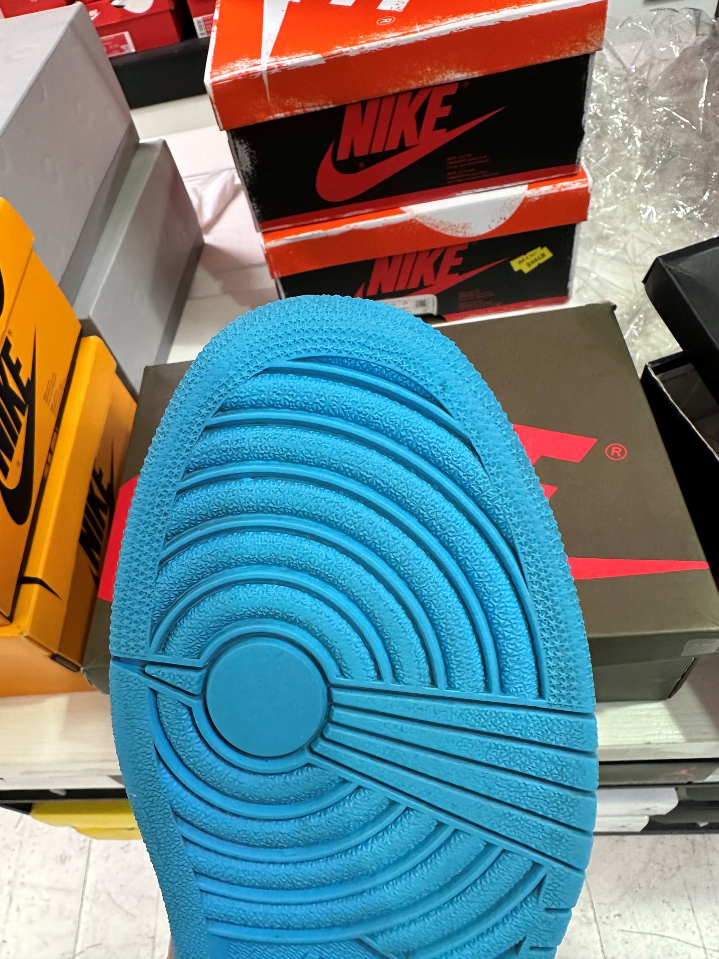 OFF-WHITE JORDAN 1 HIGH 'UNC'