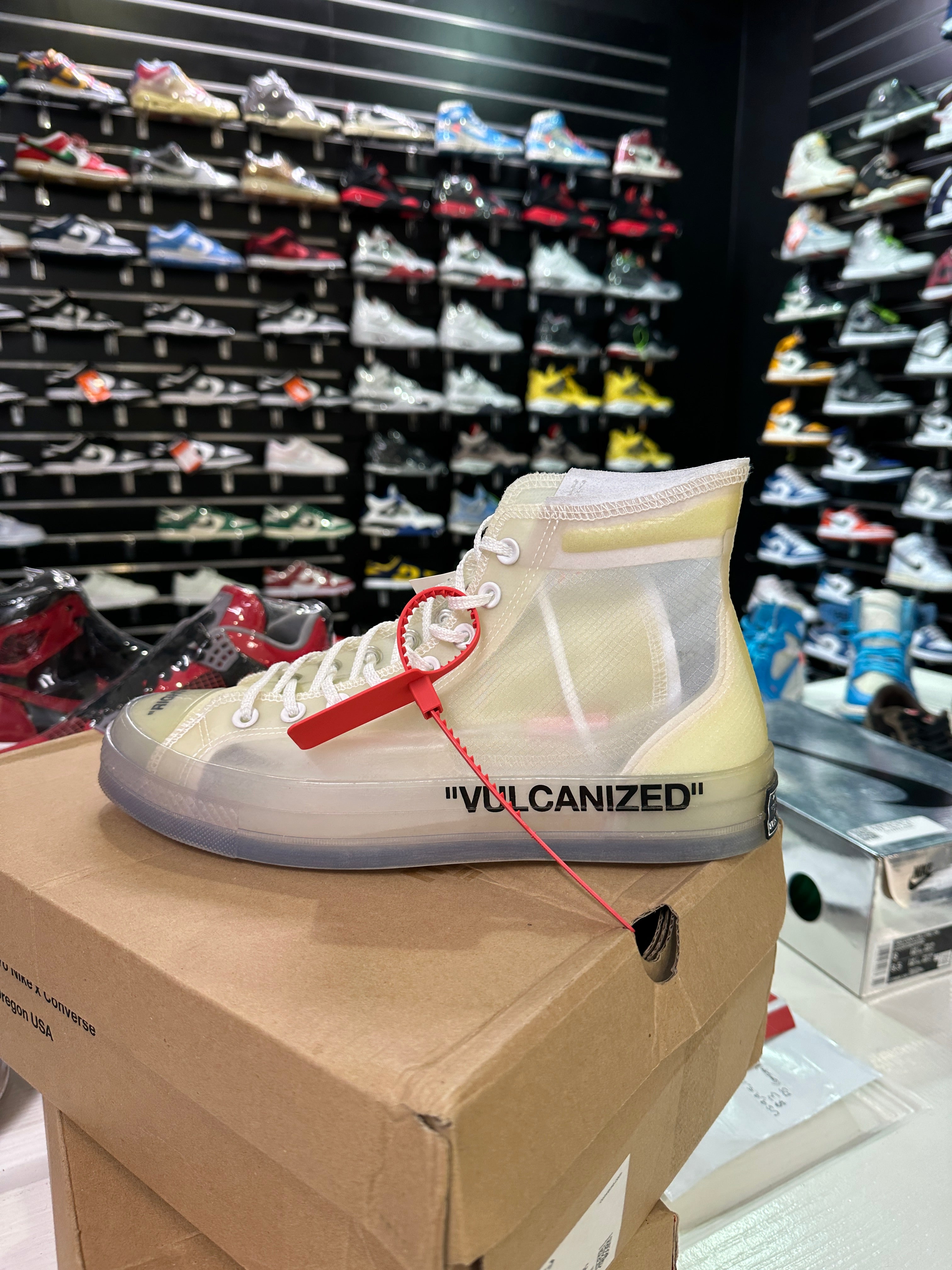 OFF WHITE CONVERSE CHUCK TAYLOR ALL STAR