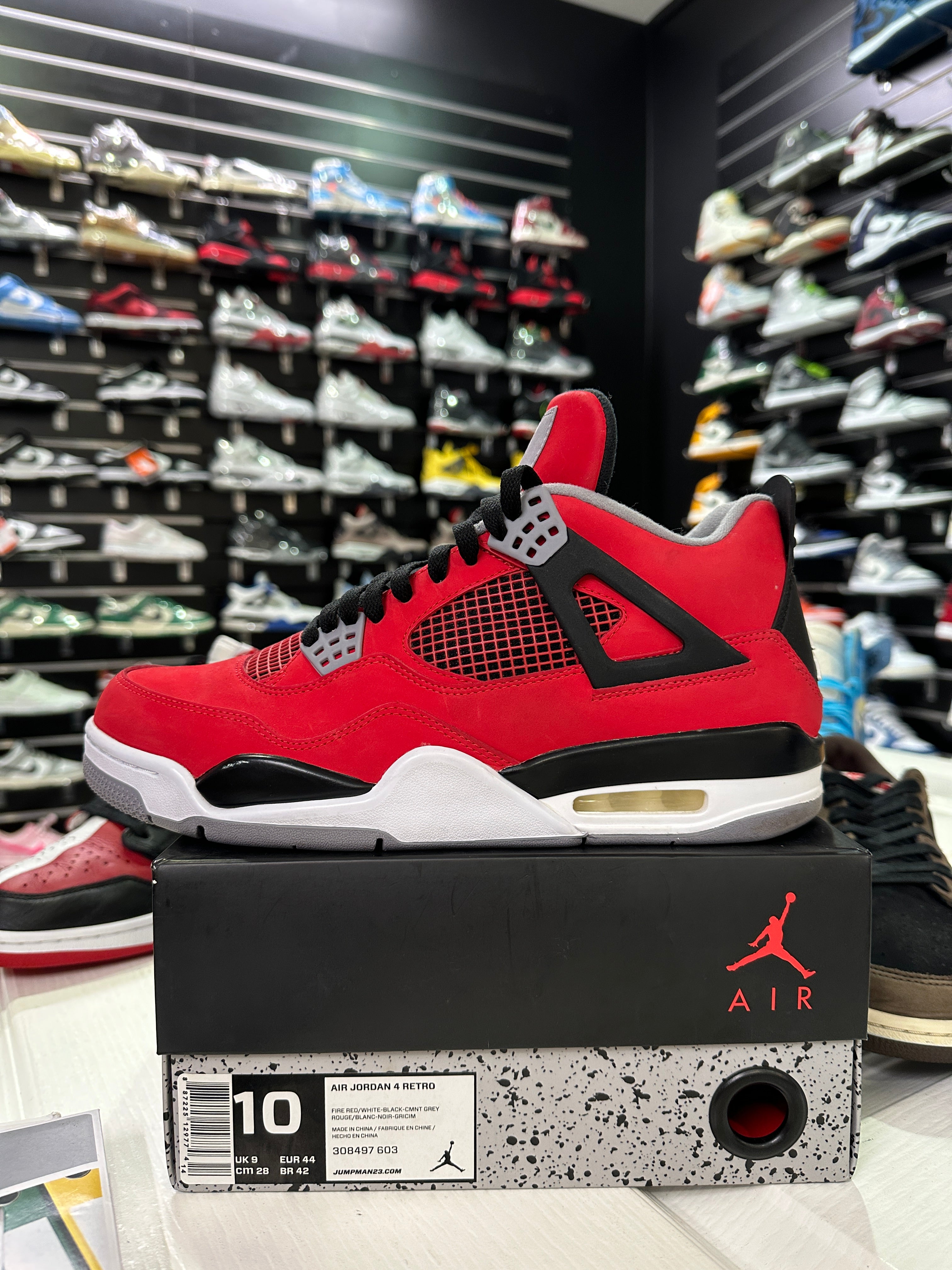 Air jordan 4 on sale retro toro bravo